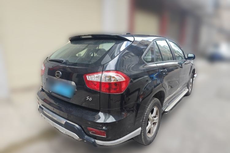 Used BYD S6 2013 Platinum Edition 2.0L Manual Luxury Model Rear Right 45 Deg