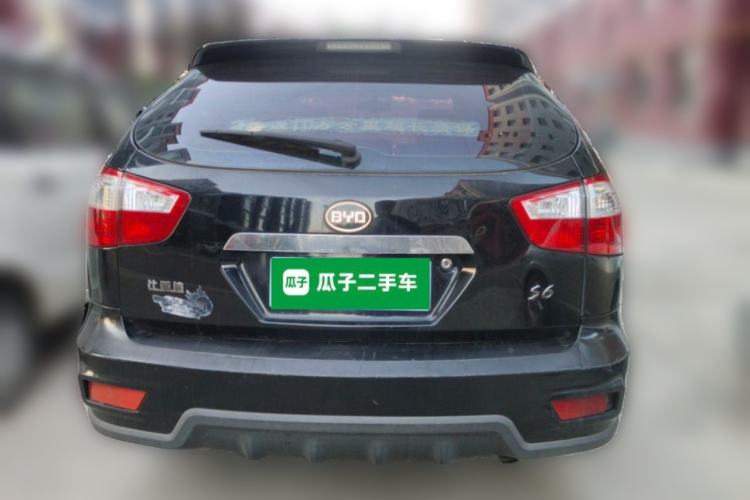 Used BYD S6 2013 Jingyue Edition 2.0L Manual Luxury Model 5 Seats Rear