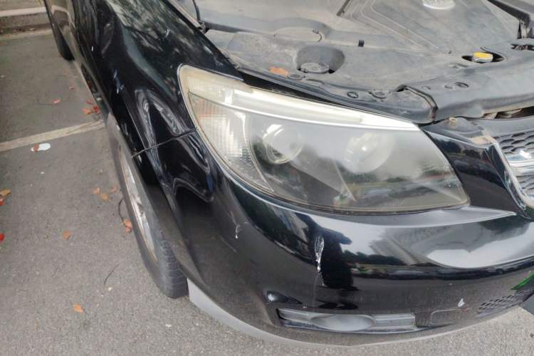 Used BYD S6 2013 Platinum Edition 2.0L Manual Luxury Model Right Front Headlight