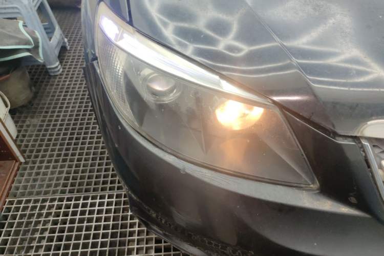 Used BYD S6 2013 Jingyue Edition 2.4L Automatic Elite Model 5 Seats Right Front Headlight