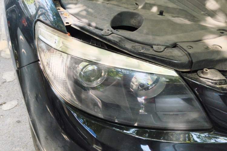 Used BYD S6 2013 Platinum Edition 2.0L Manual Luxury Model Right Front Headlight