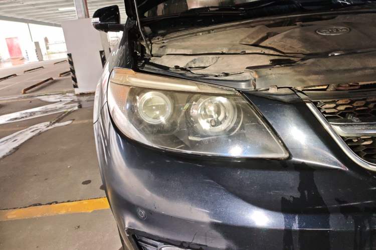 Used BYD S6 2013 Platinum Edition 2.4L Automatic Luxury Model Right Front Headlight