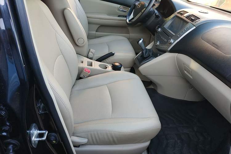 Used BYD S6 2013 Jingyue Edition 2.0L Manual Elite Model 5 Seats Right Front Seat