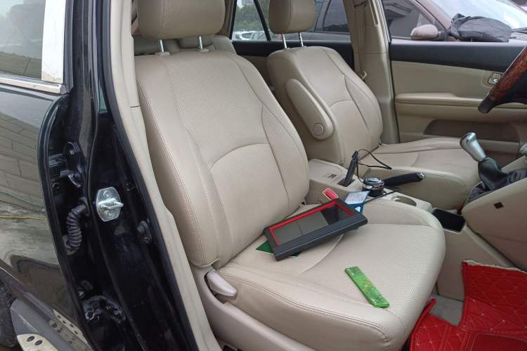 Used BYD S6 2013 Platinum Edition 2.0L Manual Elite Model Right Front Seat