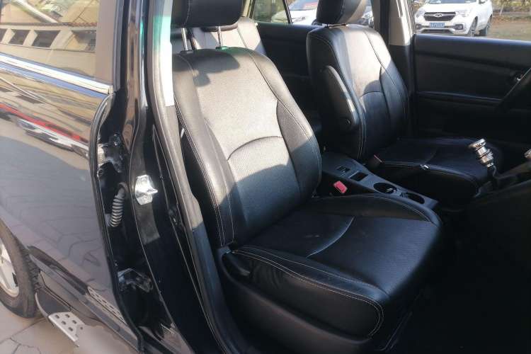 Used BYD S6 2013 Platinum Edition 2.0L Manual Luxury Model Right Front Seat