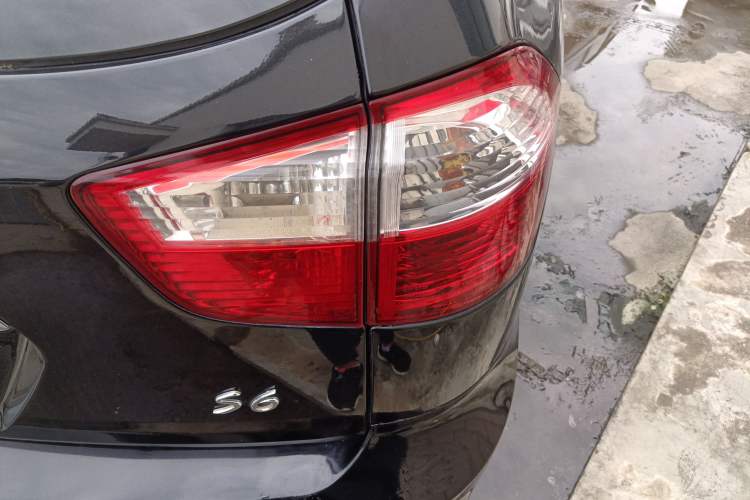 Used BYD S6 2013 Platinum Edition 2.0L Manual Elite Model Right Rear Taillight