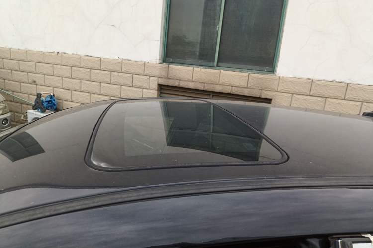 Used BYD S6 2013 Platinum Edition 2.0L Manual Elite Model Roof