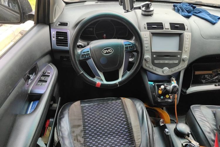 Used BYD S6 2013 Platinum Edition 2.0L Manual Elite Model Steering Wheel