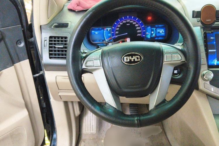 Used BYD S6 2013 Platinum Edition 2.0L Manual Luxury Model Steering Wheel