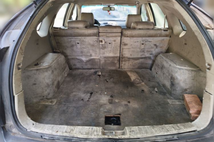 Used BYD S6 2013 Platinum Edition 2.0L Manual Luxury Model Trunk