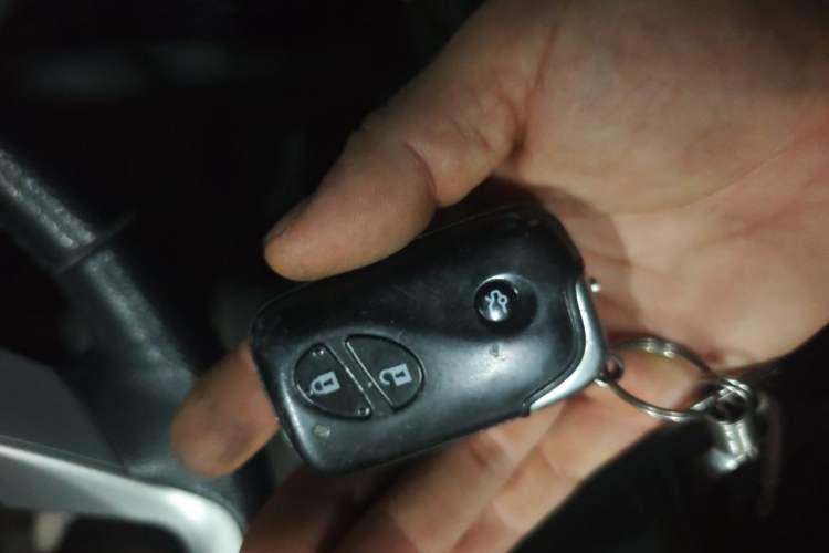 Used BYD S6 2013 Platinum Edition 2.0L Manual Luxury Model Vehicle Key