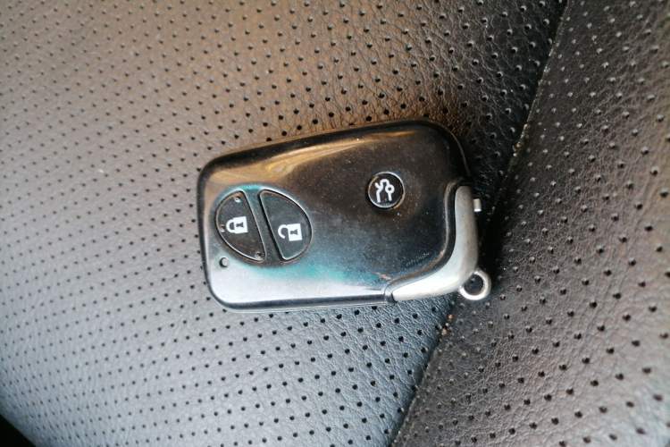 Used BYD S6 2013 Platinum Edition 2.0L Manual Luxury Model Vehicle Key