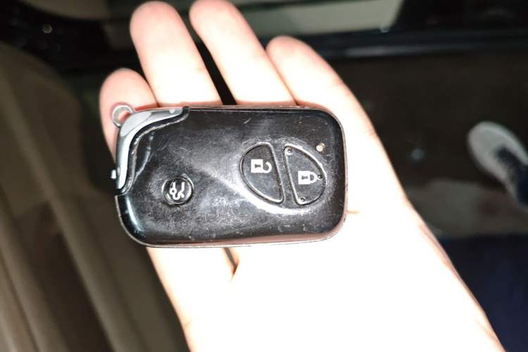 Used BYD S6 2013 Platinum Edition 2.4L Automatic Luxury Model Vehicle Key