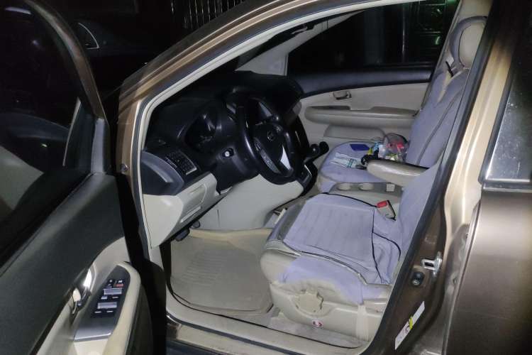 Used BYD S6 2013 Jingyue Edition 2.4L Automatic Luxury Model 5 Seats Driver Seat