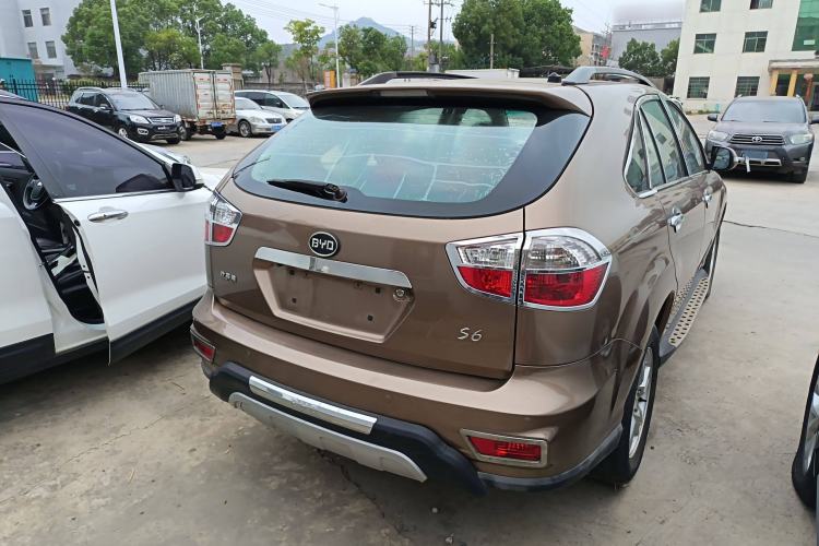 Used BYD S6 2013 Jingyue Edition 2.4L Automatic Luxury Model 5 Seats Exterior 3