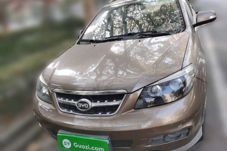 Used BYD S6 2013 Jingyue Edition 2.0L Manual Luxury Model 5 Seats Front