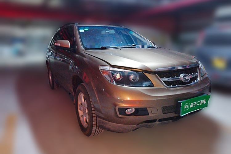 Used BYD S6 2013 Jingyue Edition 2.4L Automatic Luxury Model 5 Seats Front Right 45 Deg