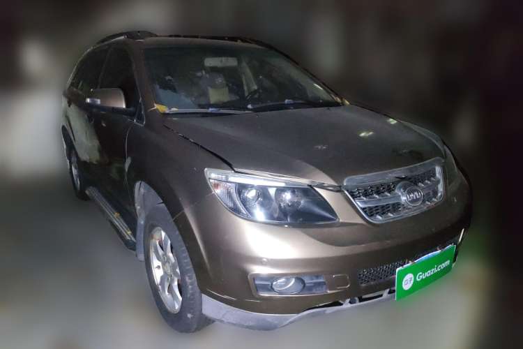 Used BYD S6 2013 Jingyue Edition 2.4L Automatic Luxury Model 5 Seats Front Right 45 Deg