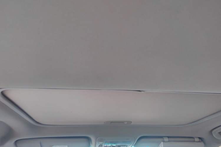 Used BYD S6 2013 Jingyue Edition 2.0L Manual Luxury Model 5 Seats Headliner