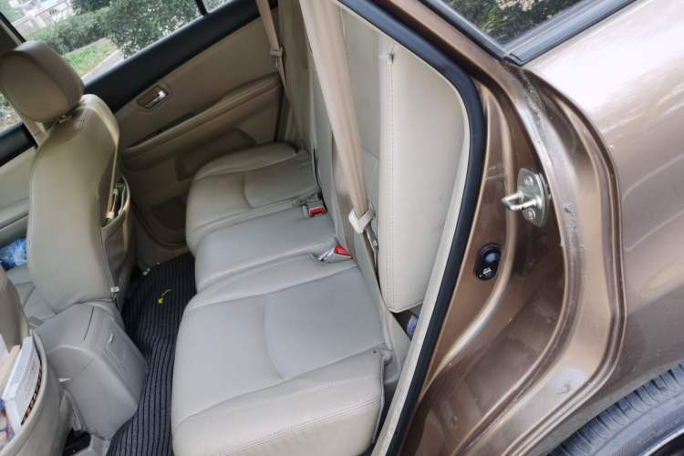 Used BYD S6 2013 Jingyue Edition 2.0L Manual Luxury Model 5 Seats Left Rear Seat
