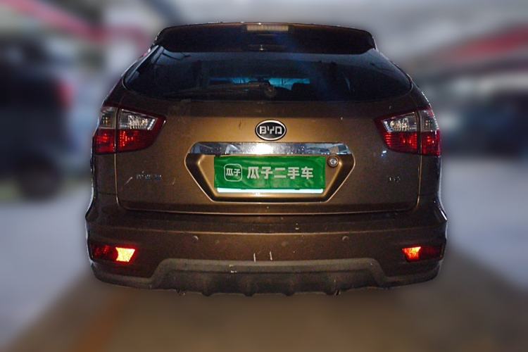 Used BYD S6 2013 Jingyue Edition 2.4L Automatic Luxury Model 5 Seats Rear