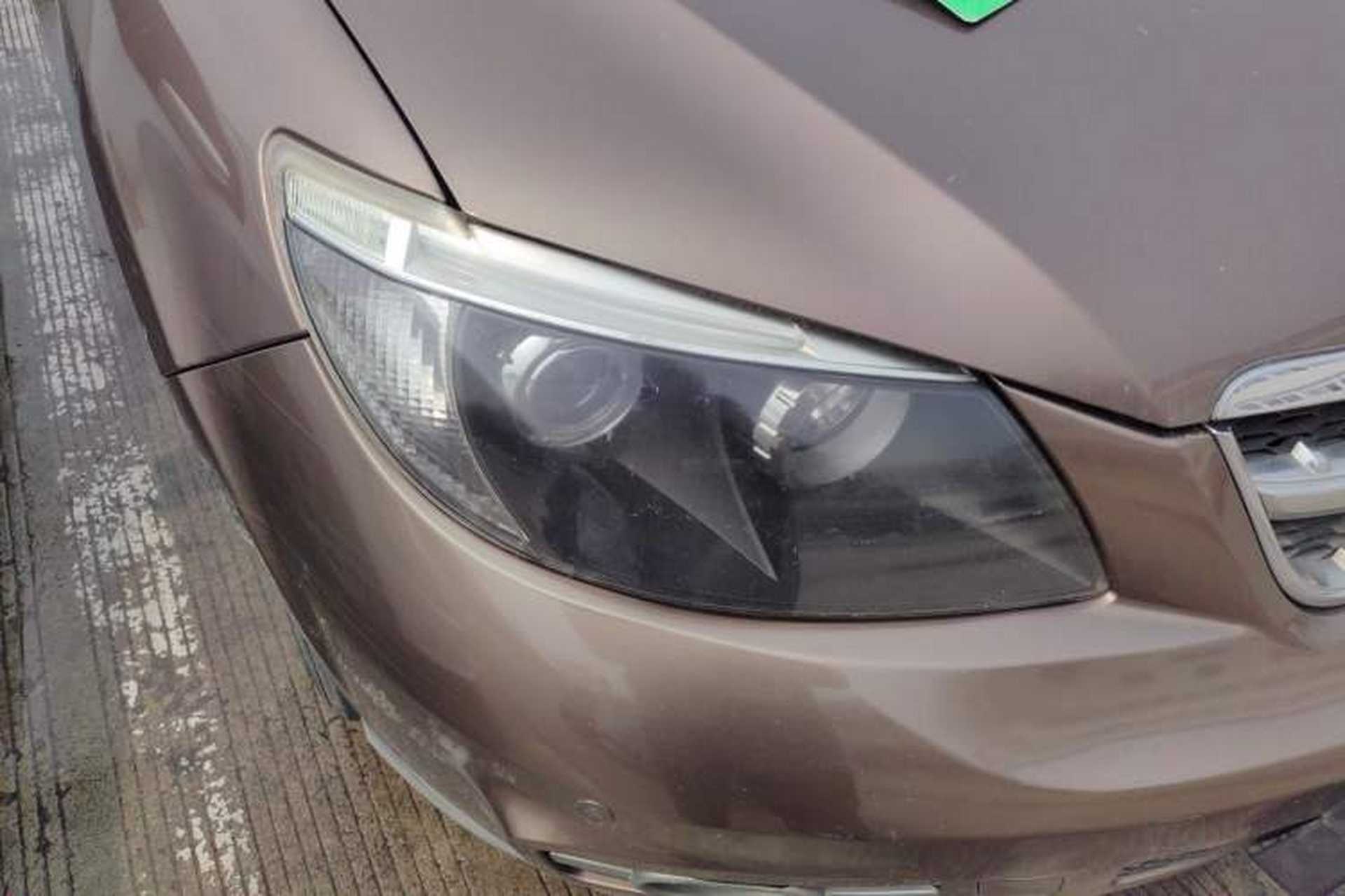Used BYD S6 2013 Jingyue Edition 2.4L Manual Luxury Model 5 Seats Right Front Headlight