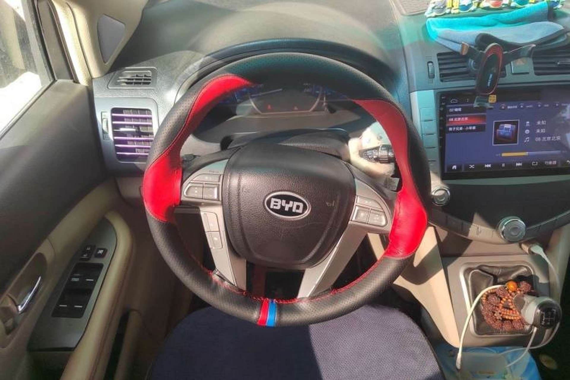Used BYD S6 2013 Jingyue Edition 2.0L Manual Luxury Model 5 Seats Steering Wheel