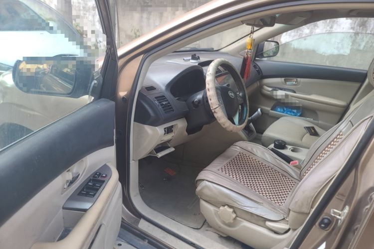 Used BYD S6 2013 Jingyue Edition 2.0L Manual Luxury Model 5 Seats Driver Seat
