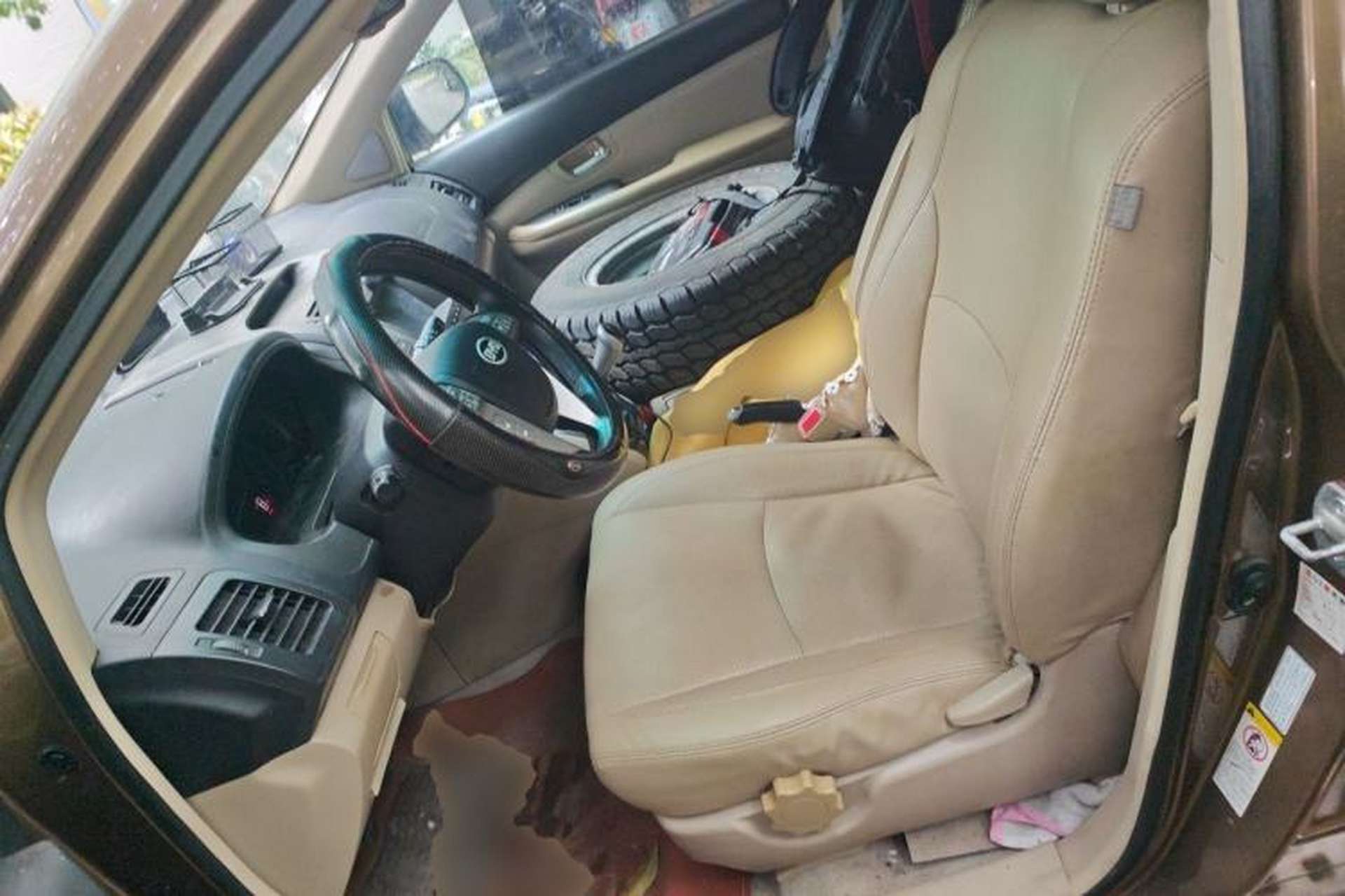 Used BYD S6 2013 Jingyue Edition 2.0L Manual Luxury Model 5 Seats Left Front Seat