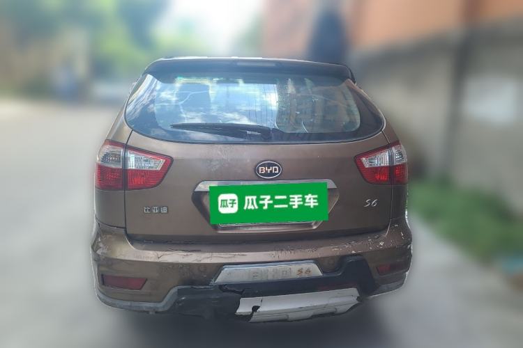 Used BYD S6 2013 Jingyue Edition 2.0L Manual Luxury Model 5 Seats Rear