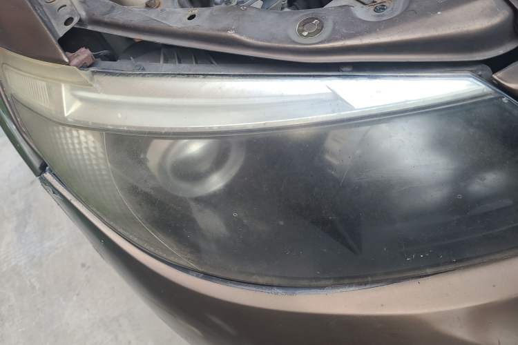 Used BYD S6 2013 Jingyue Edition 2.0L Manual Luxury Model 5 Seats Right Front Headlight