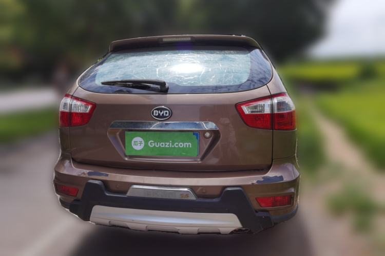Used BYD S6 2013 Jingyue Edition 2.0L Manual Luxury Model 5 Seats Rear