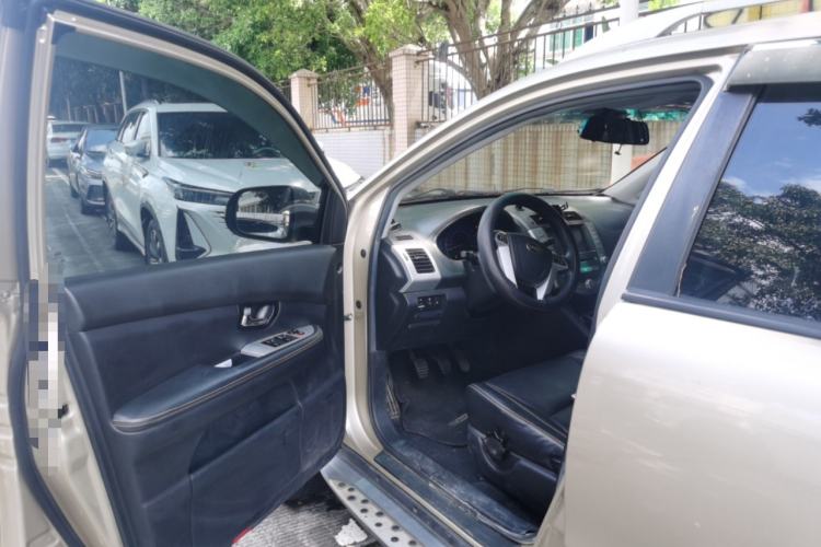 Used BYD S6 2013 Jingyue Edition 2.0L Manual Luxury Model 5 Seats Driver Seat