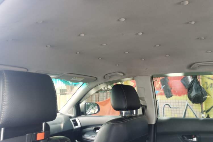 Used BYD S6 2013 Jingyue Edition 2.0L Manual Luxury Model 5 Seats Headliner