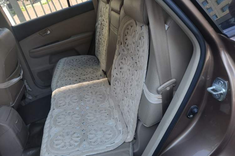Used BYD S6 2013 Jingyue Edition 2.0L Manual Luxury Model 5 Seats Left Rear Seat
