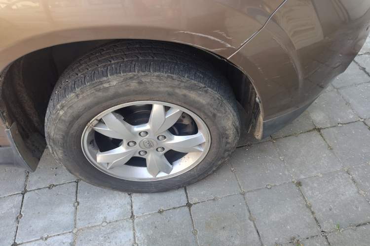 Used BYD S6 2013 Jingyue Edition 2.0L Manual Luxury Model 5 Seats Right Front Wheel Hub