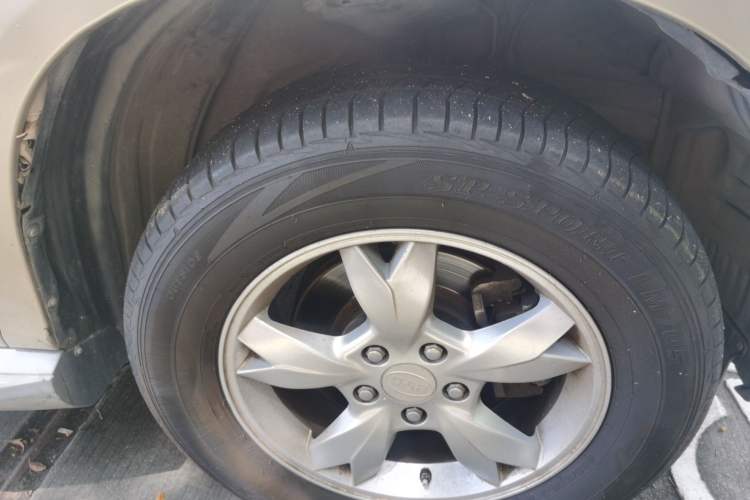 Used BYD S6 2013 Jingyue Edition 2.0L Manual Luxury Model 5 Seats Right Front Wheel Hub