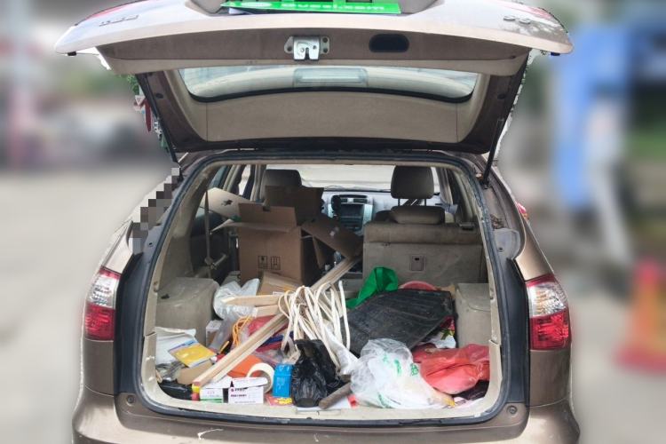 Used BYD S6 2013 Platinum Edition 2.0L Manual Elite Model Trunk