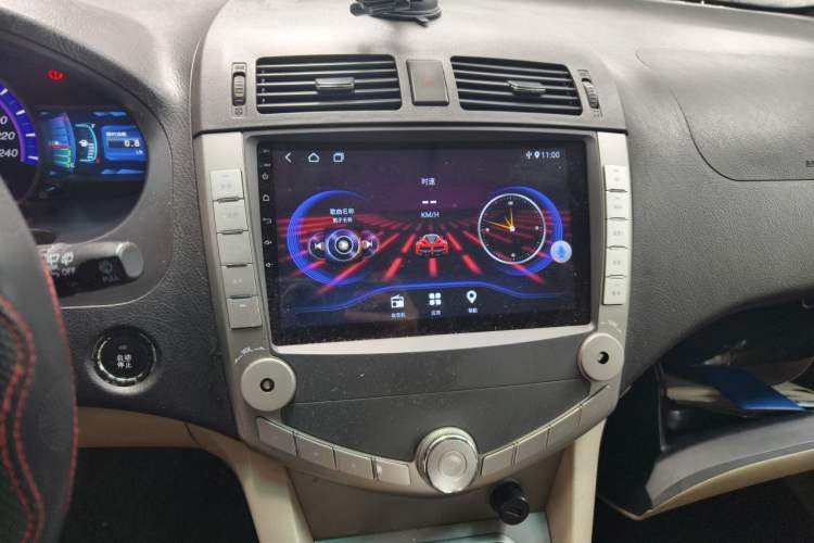 Used BYD S6 2013 Jingyue Edition 2.0L Manual Luxury Model 5 Seats Audio And AC Panel