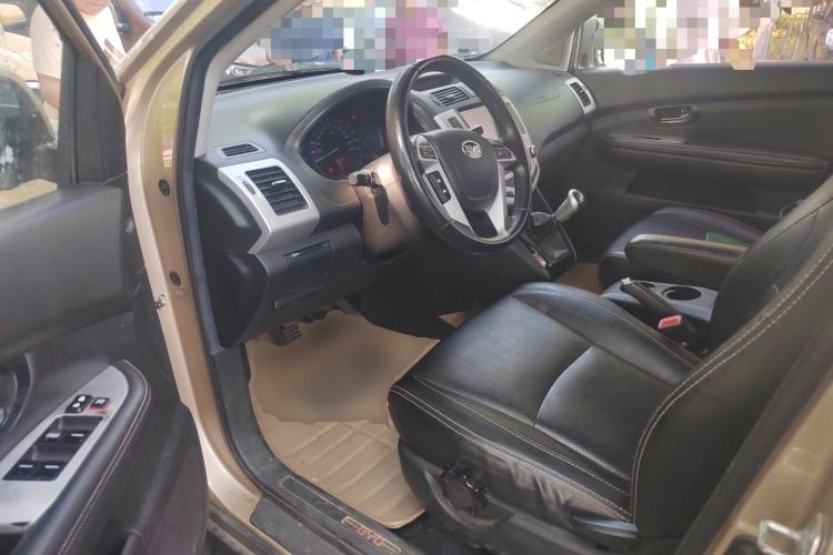 Used BYD S6 2013 Platinum Edition 2.0L Manual Luxury Model Driver Seat