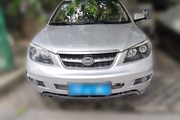 Used BYD S6 2013 Jingyue Edition 2.0L Manual Luxury Model 5 Seats Front