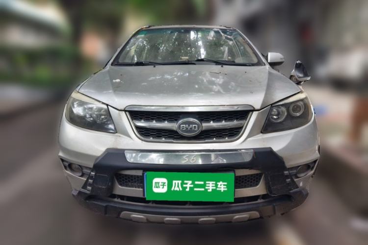 Used BYD S6 2013 Jingyue Edition 2.0L Manual Luxury Model 5 Seats Front