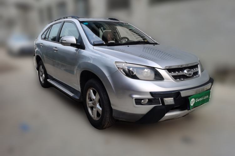 Used BYD S6 2013 Jingyue Edition 2.0L Manual Luxury Model 5 Seats Front Right 45 Deg