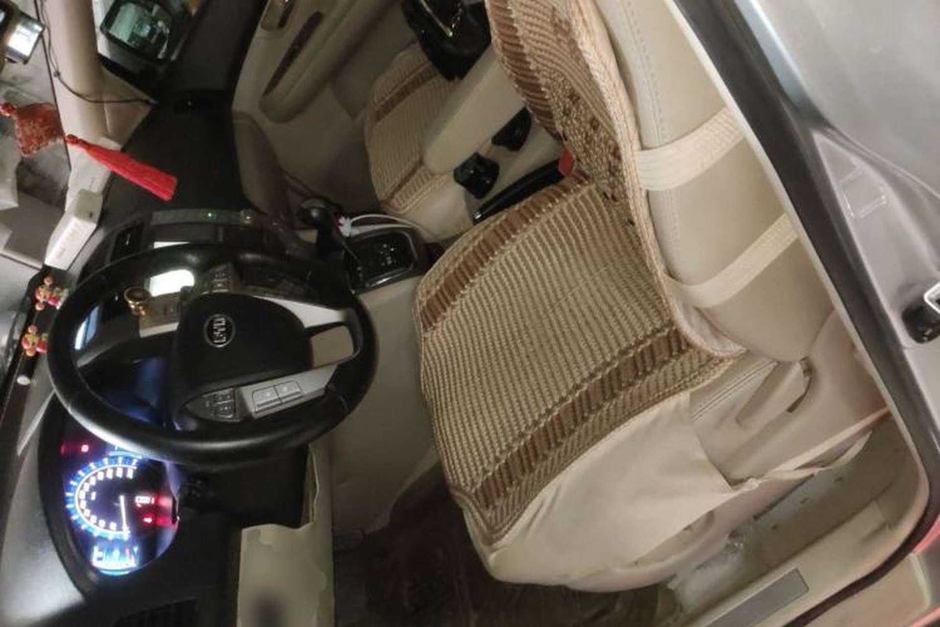 Used BYD S6 2013 Platinum Edition 2.4L Automatic Luxury Model Left Front Seat