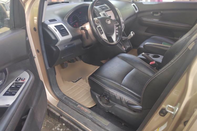 Used BYD S6 2013 Platinum Edition 2.0L Manual Luxury Model Left Front Seat