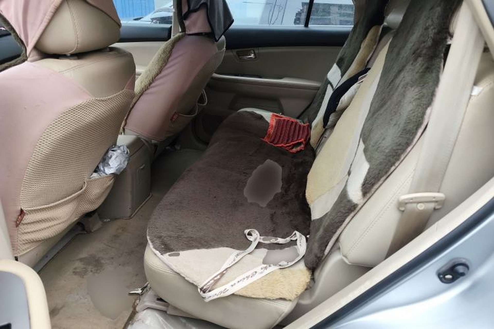 Used BYD S6 2013 Jingyue Edition 2.0L Manual Luxury Model 5 Seats Left Rear Seat