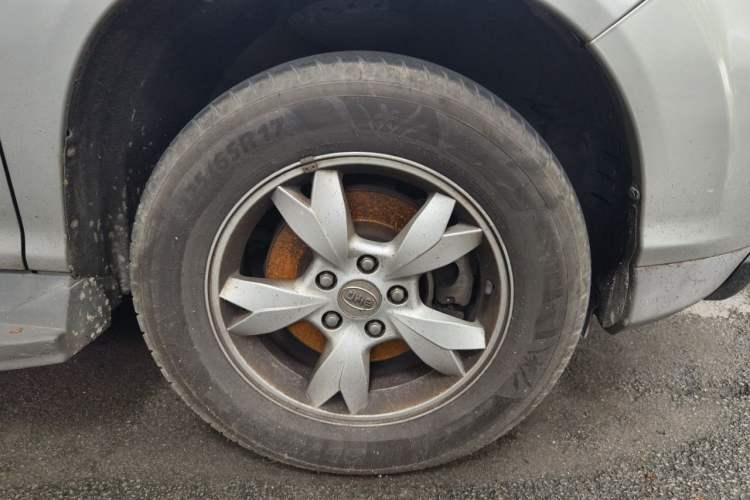 Used BYD S6 2013 Jingyue Edition 2.0L Manual Luxury Model 5 Seats Right Front Wheel Hub