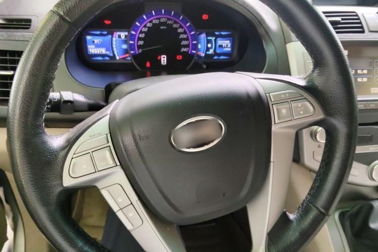 Used BYD S6 2013 Jingyue Edition 2.0L Manual Luxury Model 5 Seats Steering Wheel