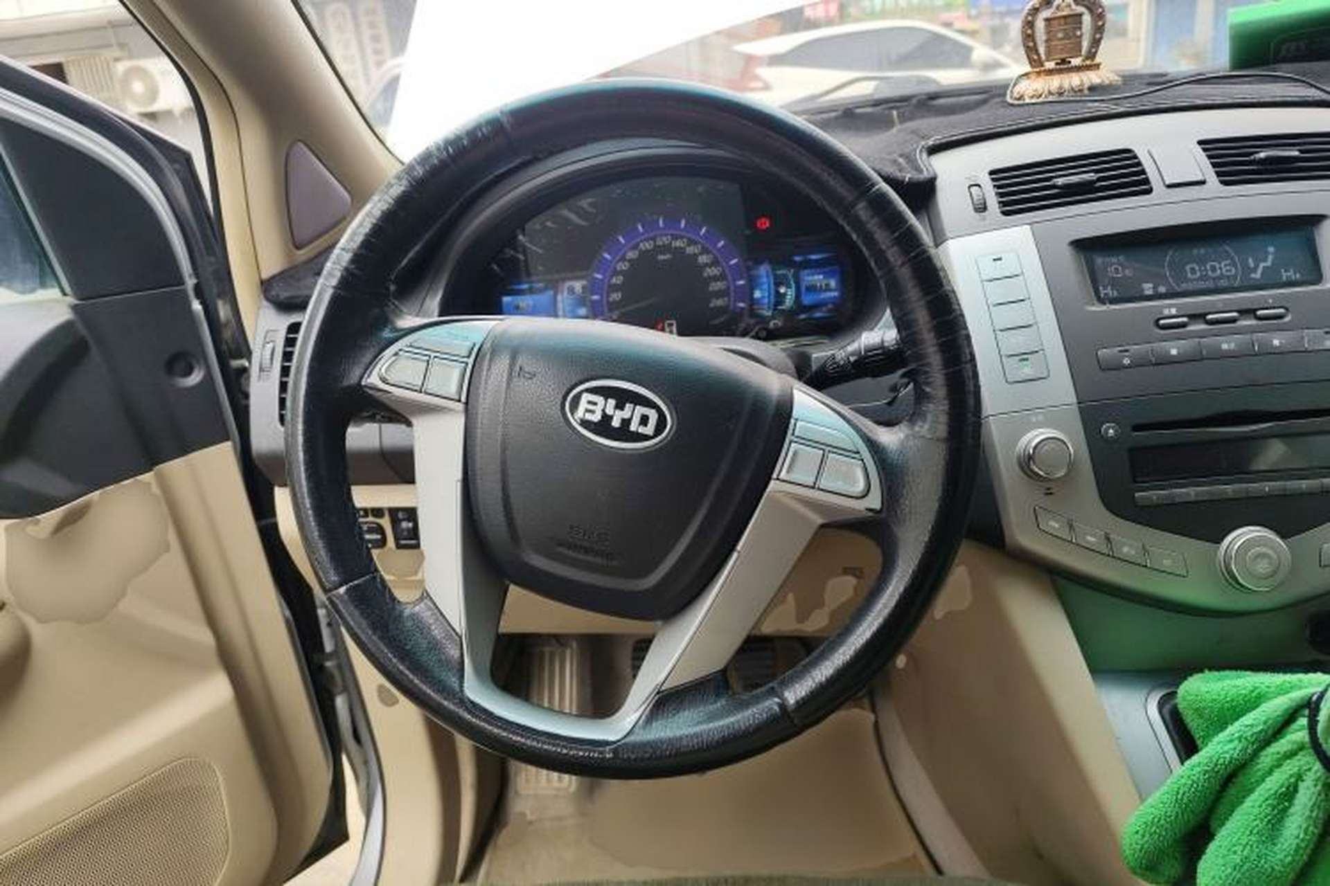 Used BYD S6 2013 Jingyue Edition 2.0L Manual Luxury Model 5 Seats Steering Wheel