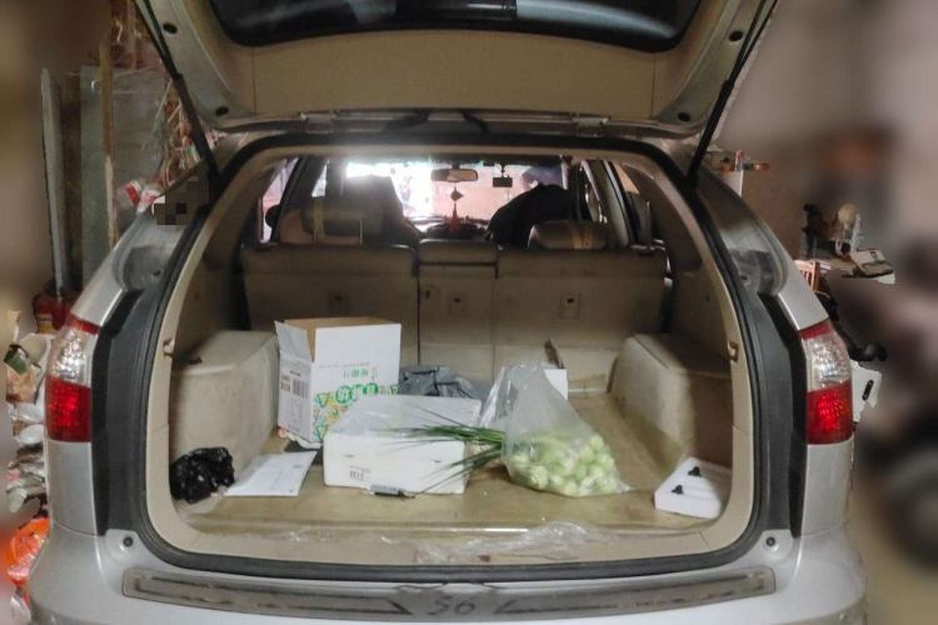 Used BYD S6 2013 Platinum Edition 2.4L Automatic Luxury Model Trunk